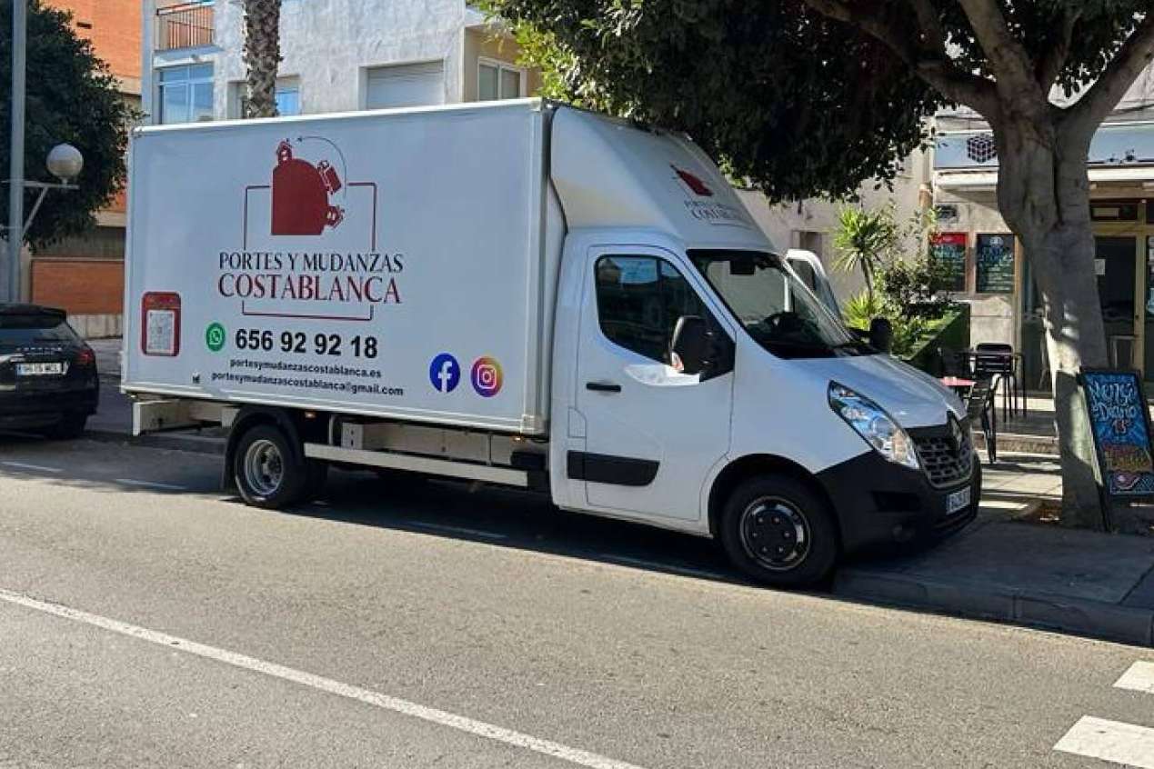 Portes y Mudanzas CostaBlanca analiza los retos del sector en Alicante