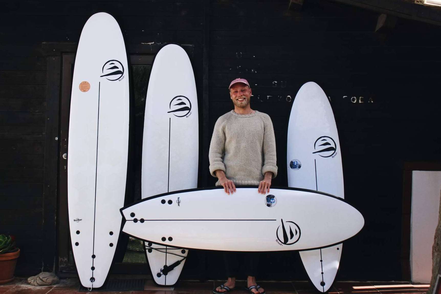 Cómo aprender a surfear este verano, consejos esenciales para principiantes