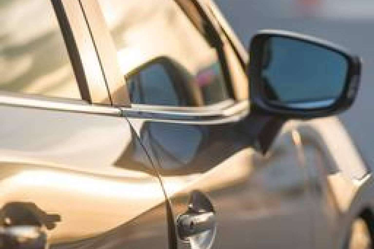 ¿Cómo logran las marcas automotrices una adhesión perfecta en materiales imposibles?