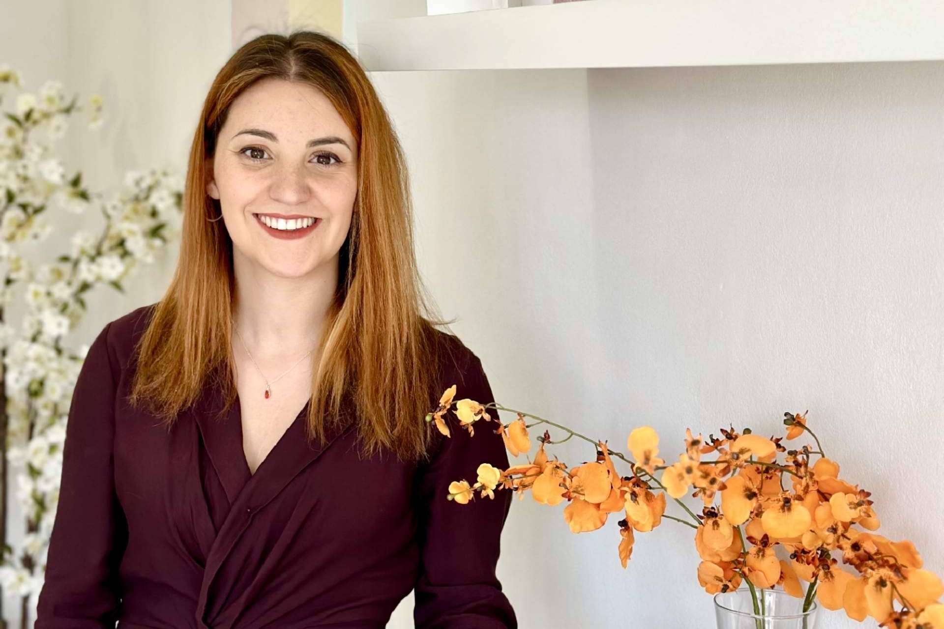 Estrés laboral y burnout, cómo identificar los síntomas y actuar, según la psicóloga Selene Martínez