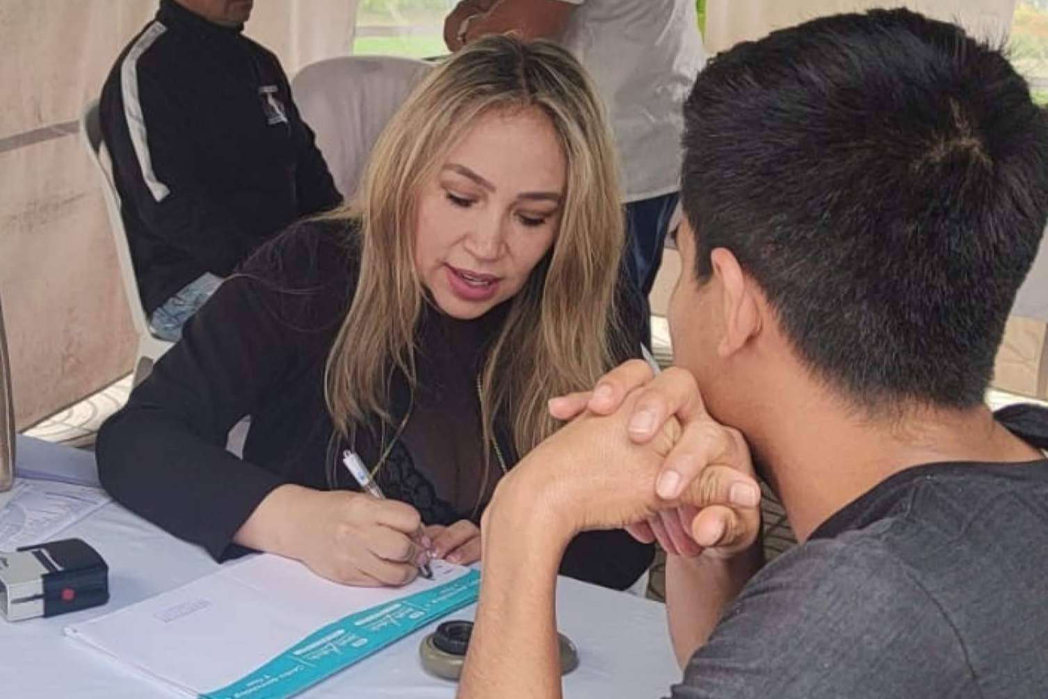 La Dra. Janeth Arévalo advierte sobre suplementos que pueden empeorar el acné