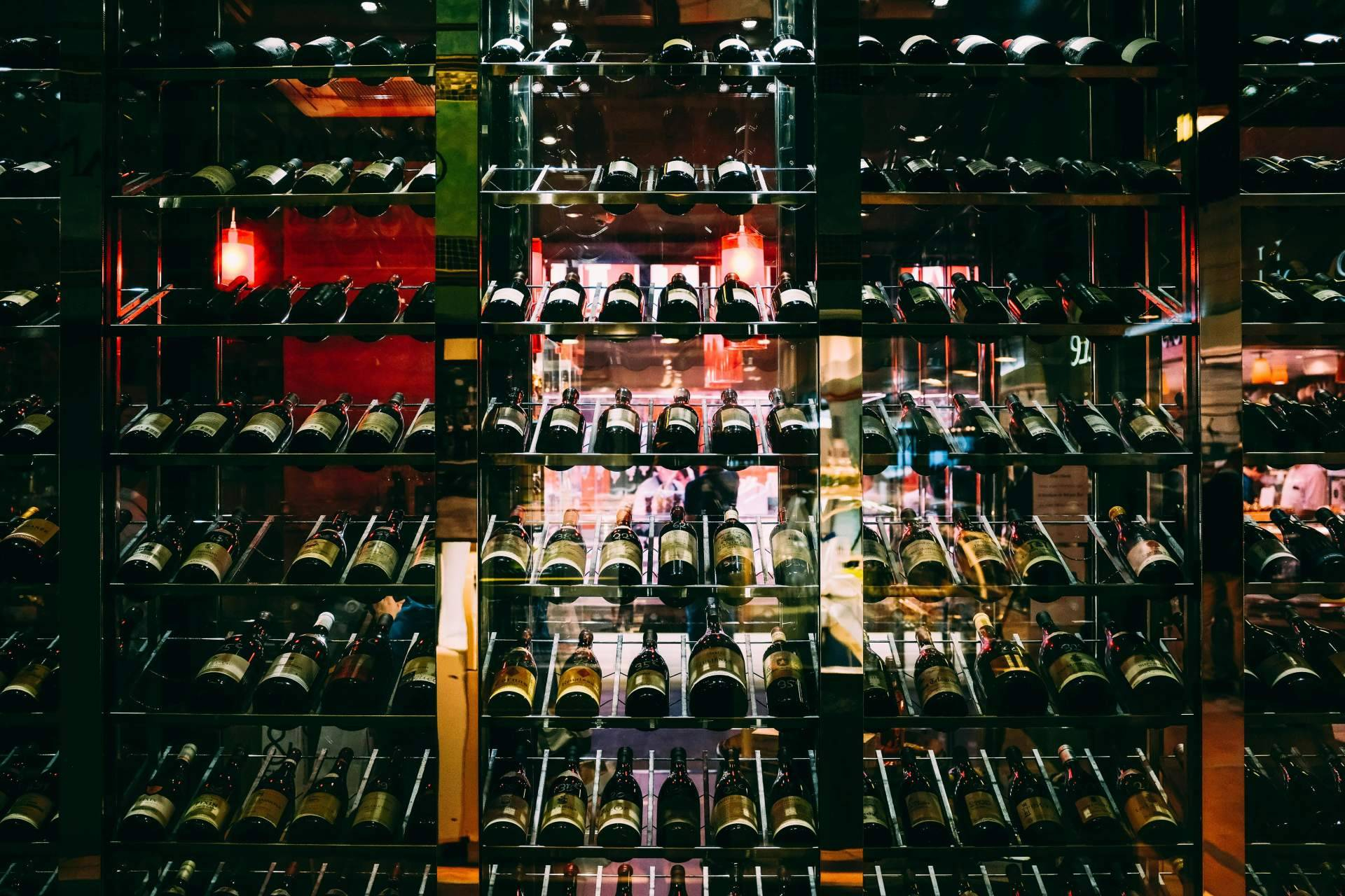 Vinos Barona destaca en el mercado nacional con vinos seleccionados y distribución eficiente