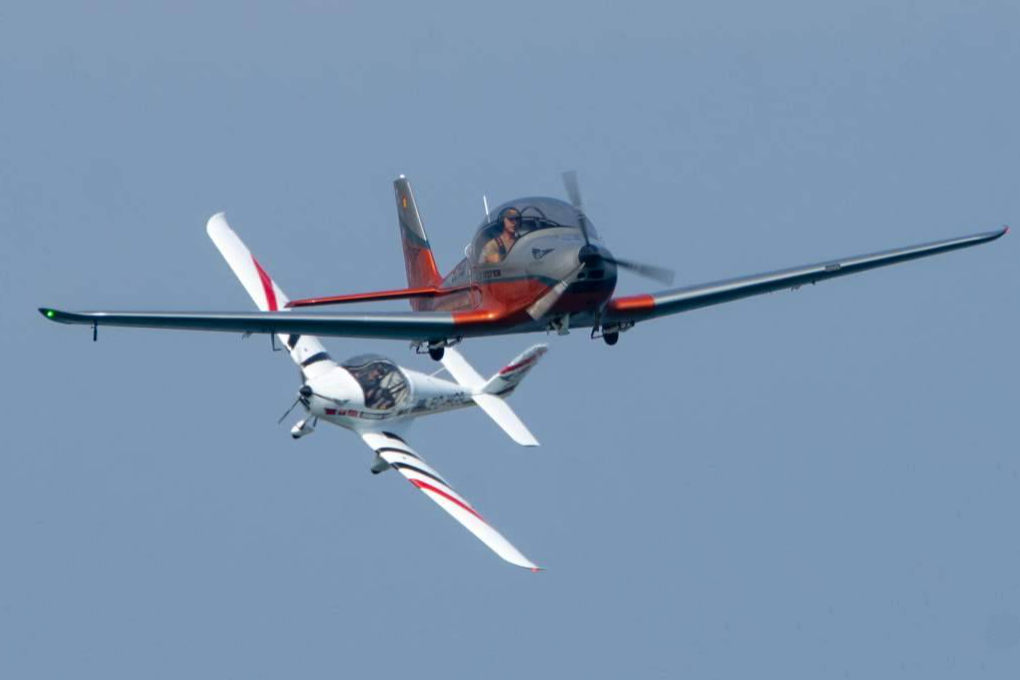 Turismo y aventura aérea se combinan en la experiencia de piloto por un día en Asturfly