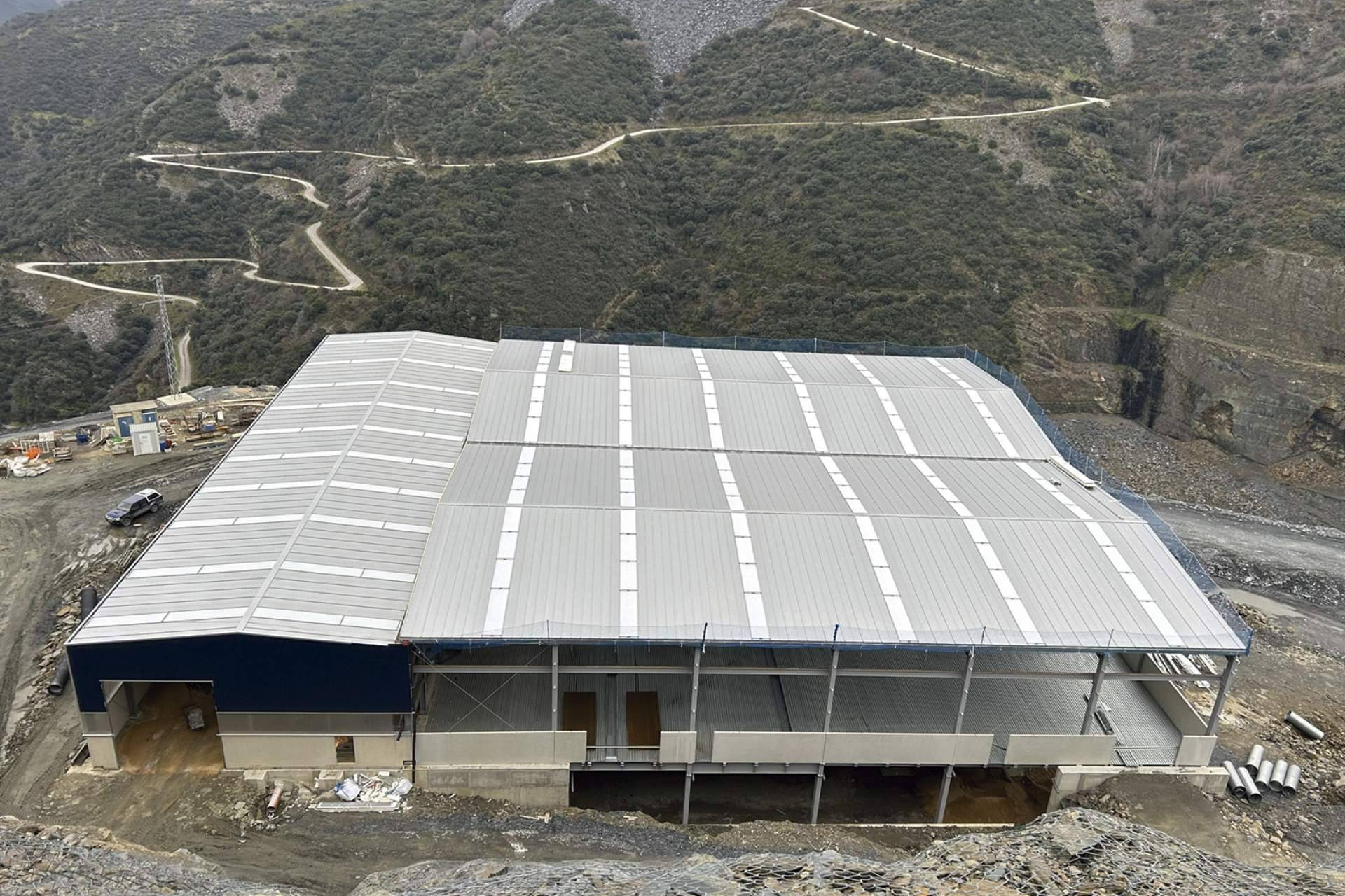 Innovación en estructuras metálicas con Instalaciones RPM para el montaje de naves industriales