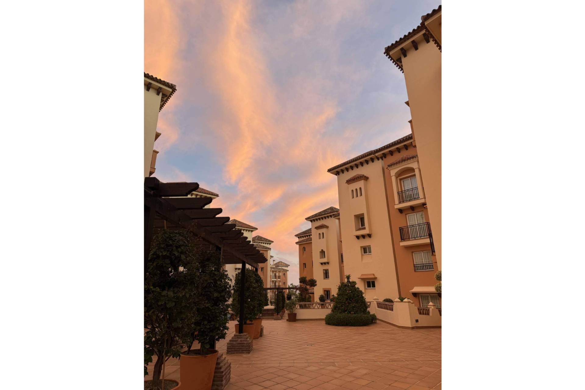 Marbella y Benahavís; lujo, bienestar y clima perfecto con EI2VALUE PROPERTY