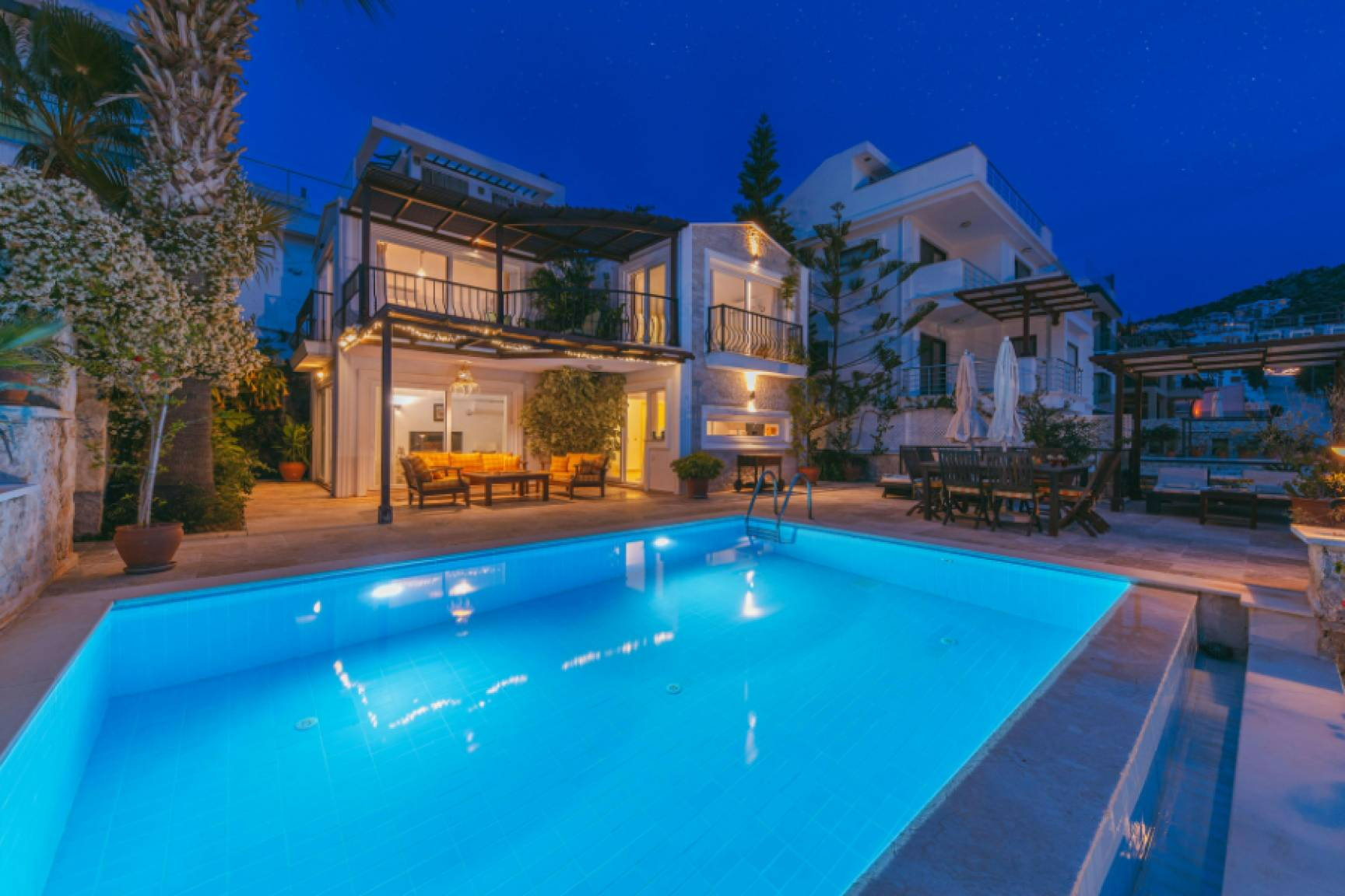 Tecnología sin obras, Warmpool presenta su foco Gama Renove como solución eficiente para piscinas