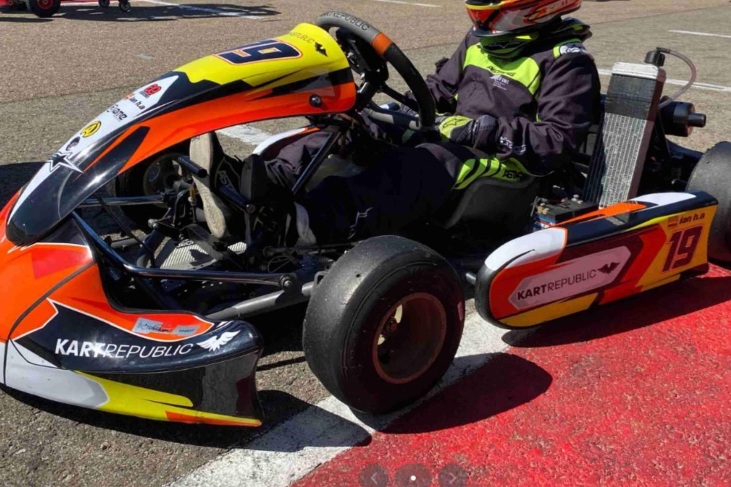 Quads y Karts con identidad propia; ADHESIVOSEMBARRADOS lidera el diseño de adhesivos profesionales