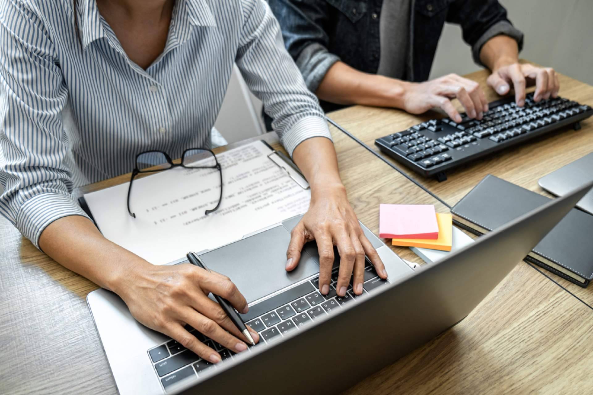 CRM automatizado, la solución de Funneltropía para convertir la base de datos en una máquina de ventas inteligente