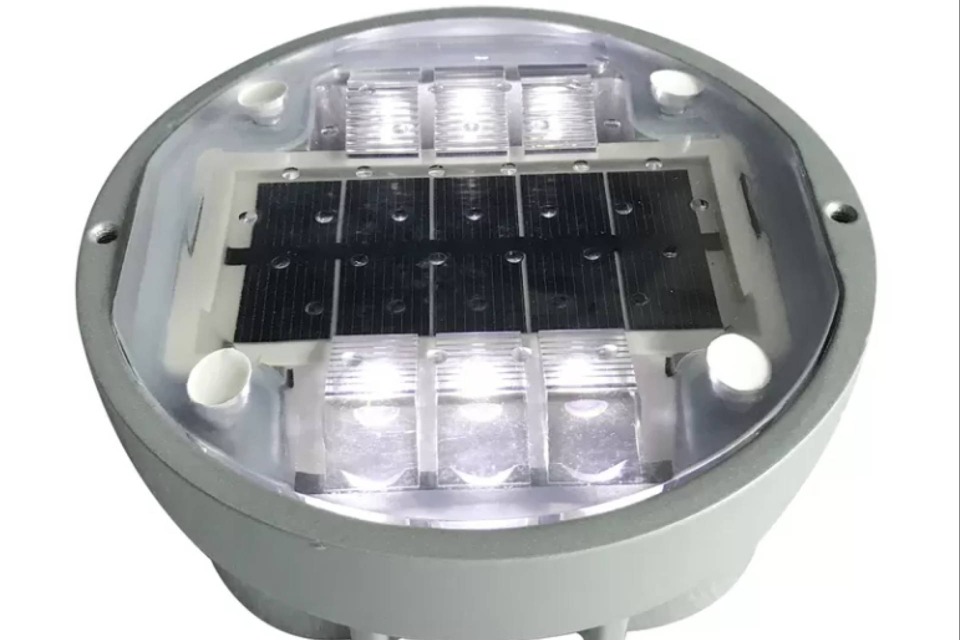 Captafaros solares encastrables; alta resistencia y despliegue regional con Abadecom