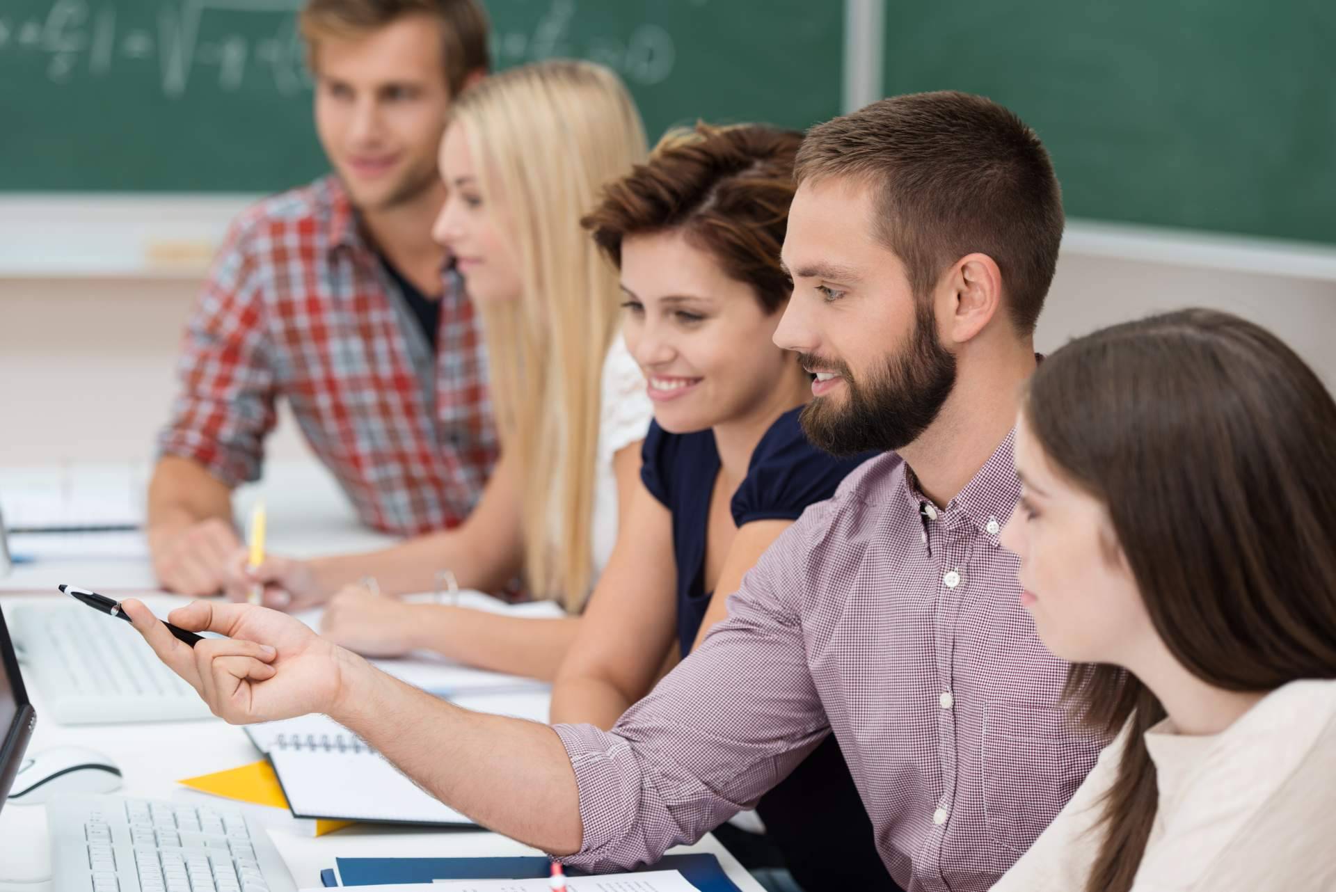 Claves para afrontar el TFM con el apoyo académico de ApruebaTodo