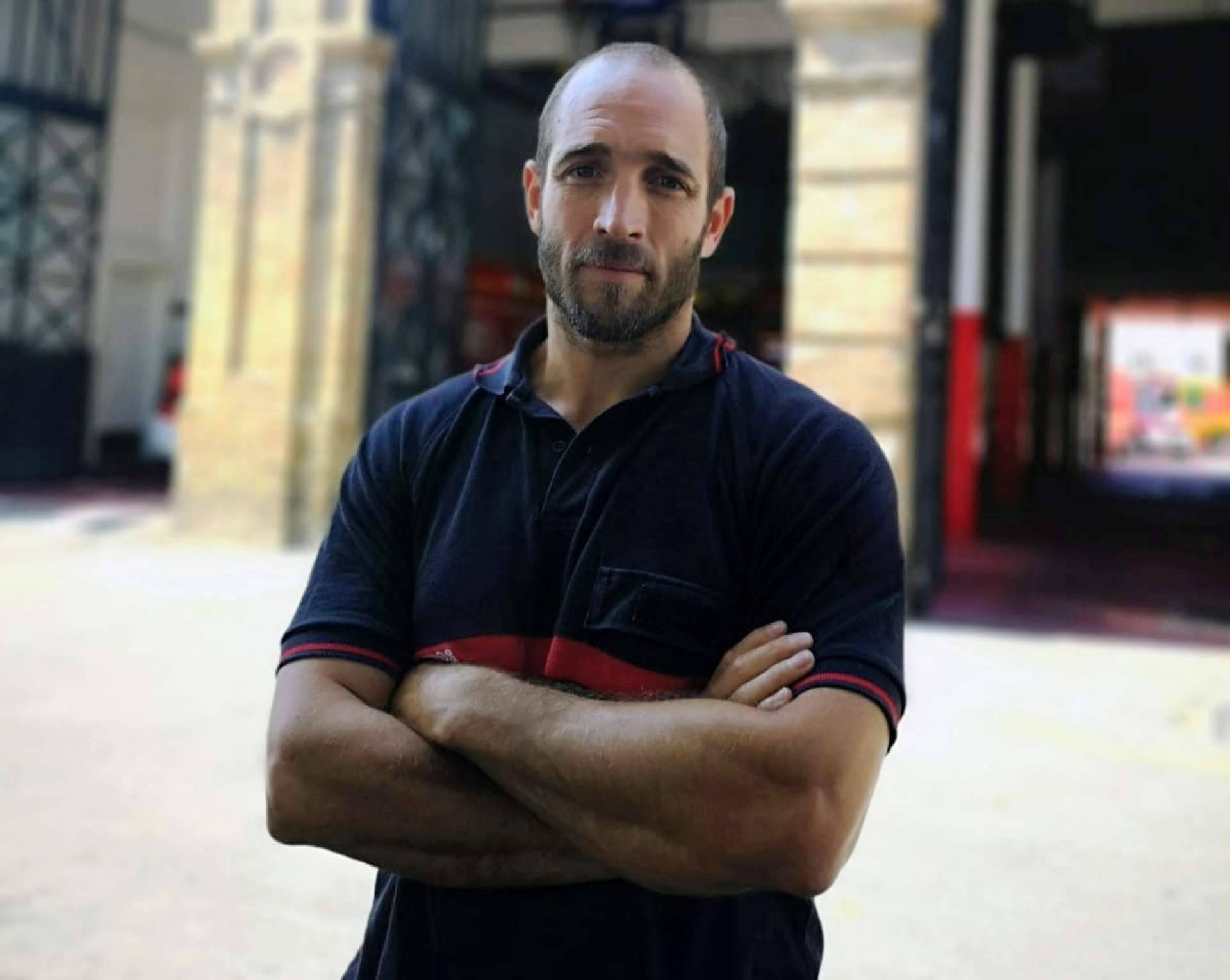 Un bombero y psicólogo introduce la ingeniería inversa en la preparación de oposiciones tipo test
