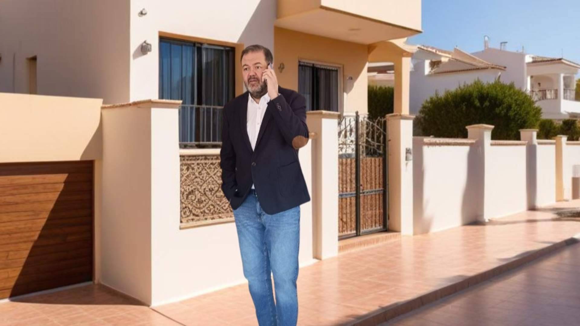 La compraventa de vivienda en Aguadulce, Almería desde un enfoque centrado en las personas según Javier Vandewalle