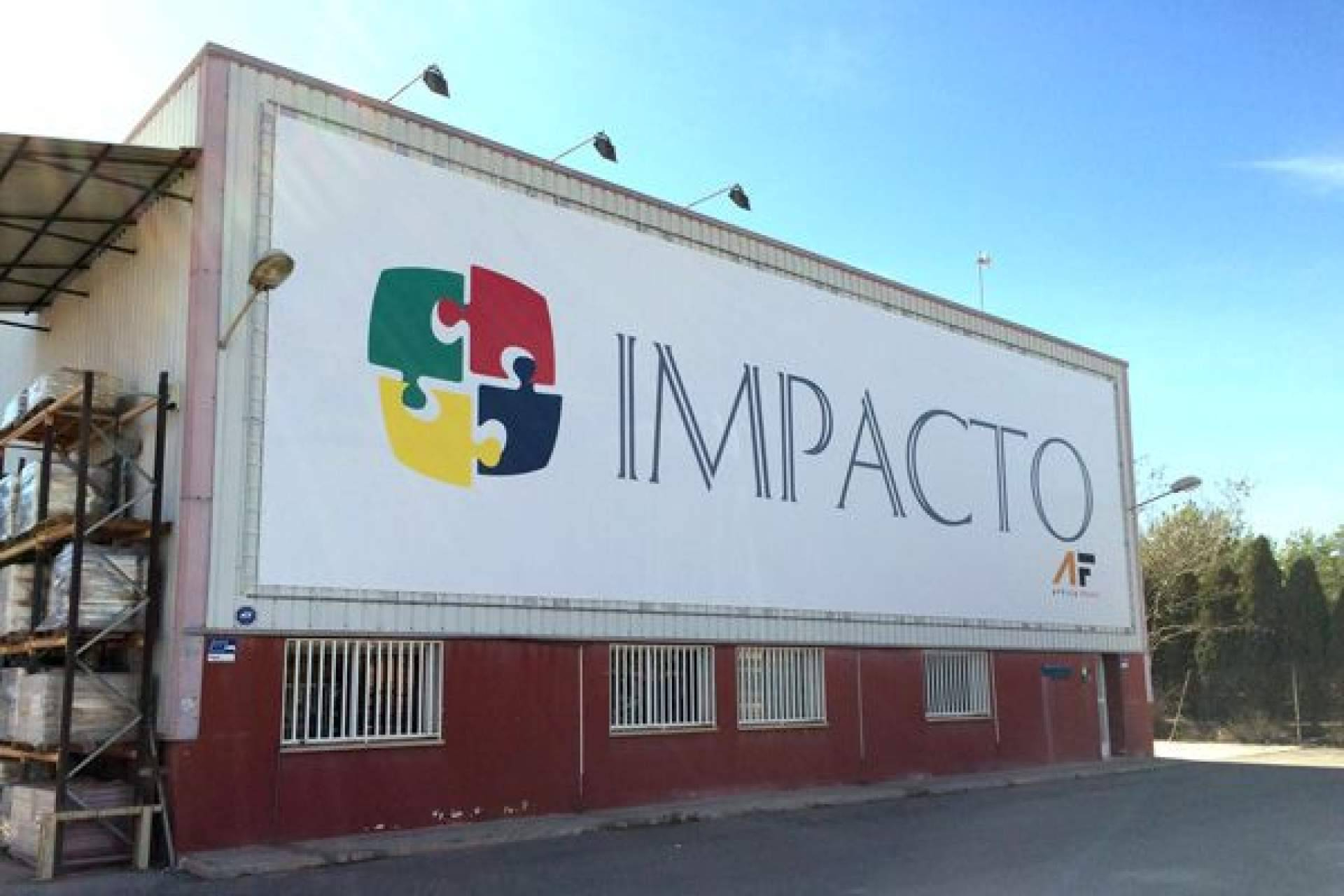Rótulos Cecilio refuerza su posicionamiento con soluciones de lonas de gran formato en Valencia