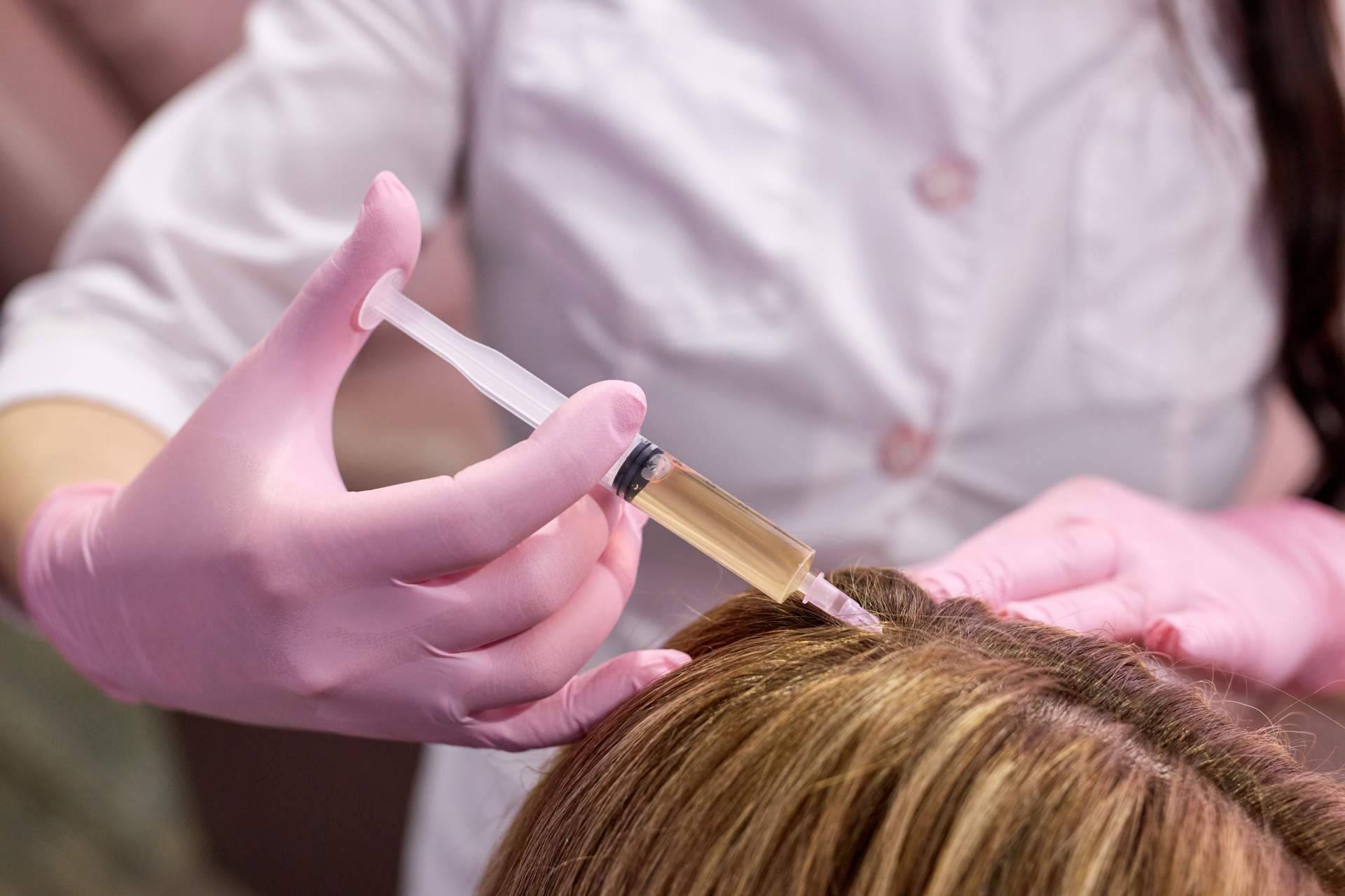Cómo proteger el cabello durante las vacaciones con un adecuado tratamiento capilar en verano