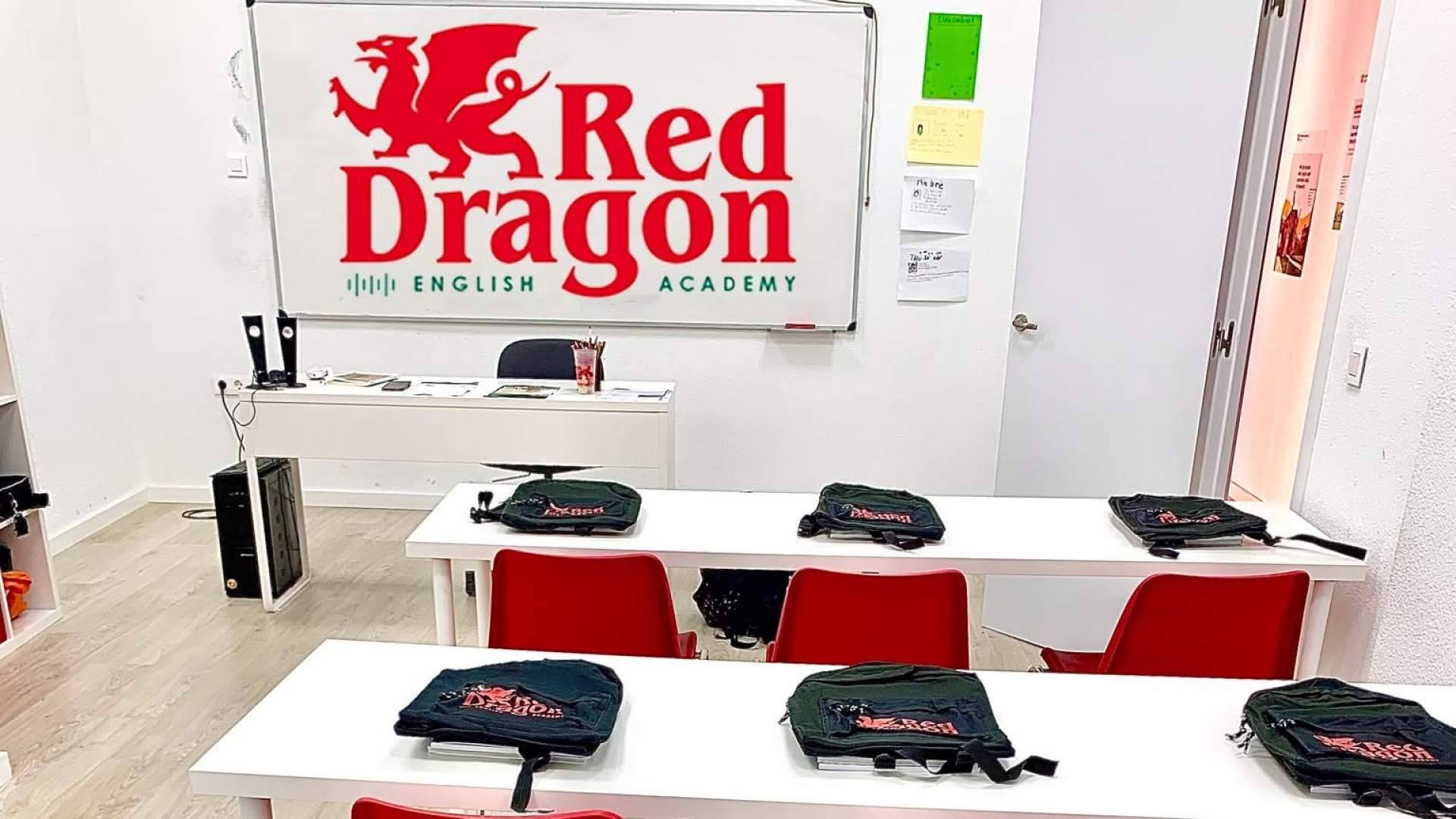 Red Dragon English Academy transforma la enseñanza del inglés con un método cercano y dinámico