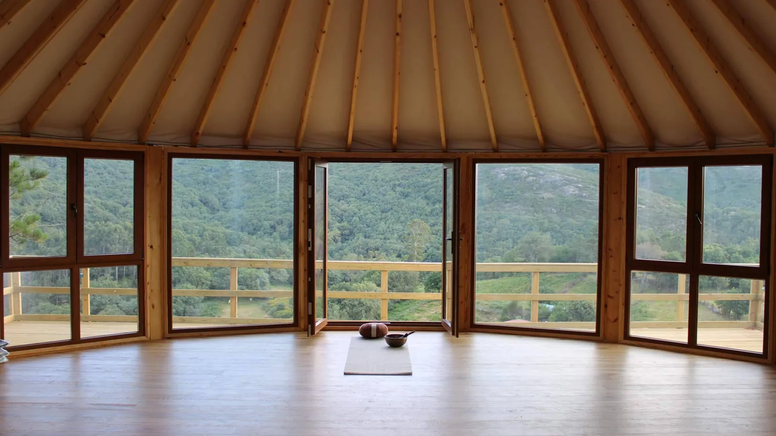 La Yurta Moderna; Una solución alternativa y rápida a la vivienda que se puede montar sin licencia